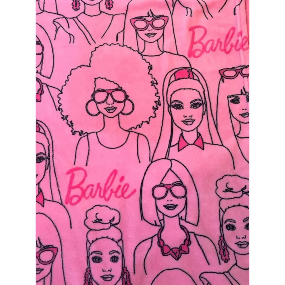 Barbie Mattel fleece hot pink blanket like new 50x70” size 100 polyester euc